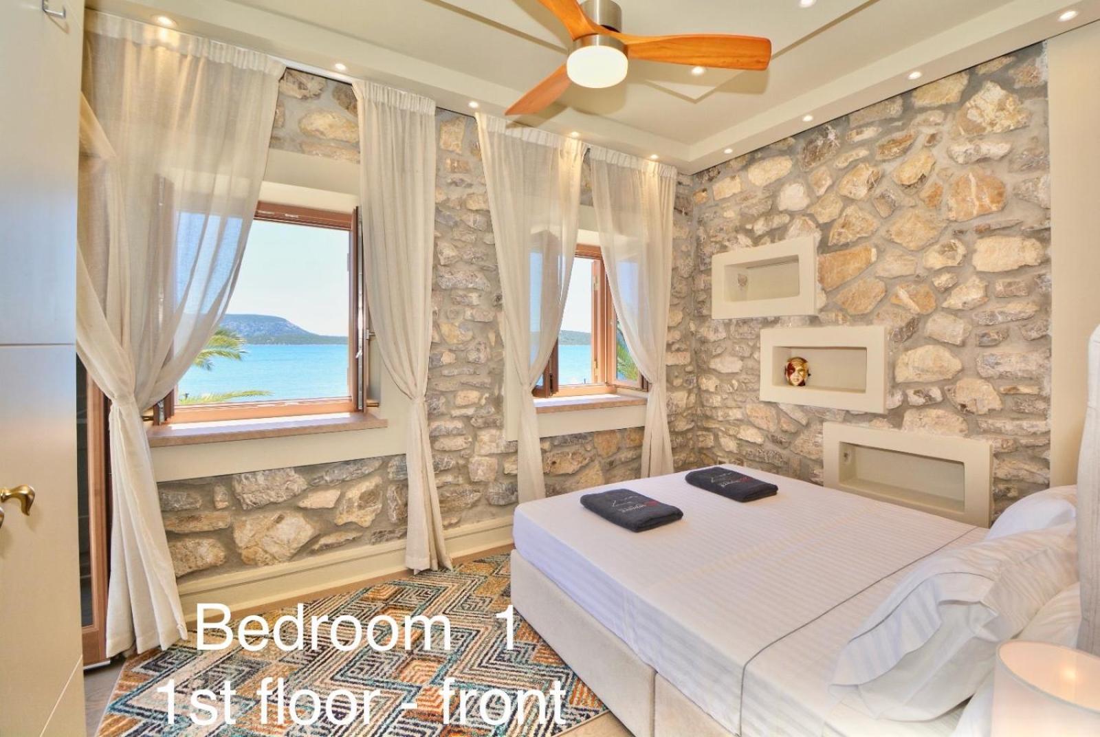 Sea-Front Jacuzzi&Garden Luxury Rock Villa Ermioni Exterior foto